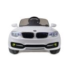 Fehér limited edition elektromos sportautó távirányítóval