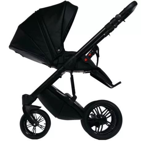 Cărucior sport Mama Kiddies Max 500 negru cu copertină reglabilă.